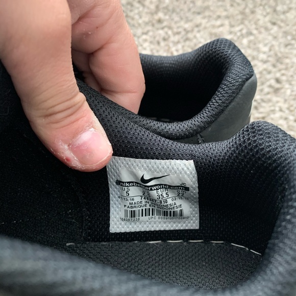 Nike sneakers - Picture 5 of 5